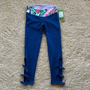 NWT Lilly Pulitzer Luxletic Noelani Weekender Midi Legging XS Inky Navy Bows